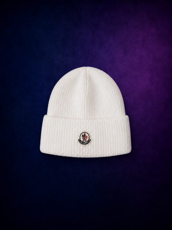 Bonnet Côtelé Écusson Blanc