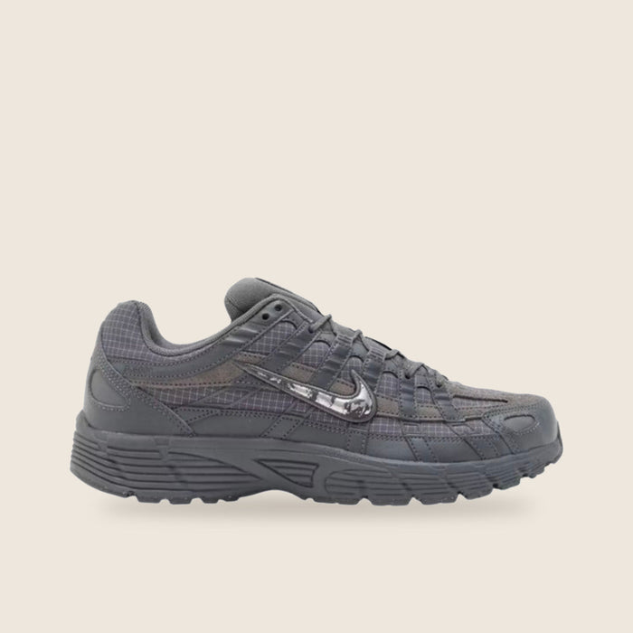 Nike P-6000 Premium — Gris argent